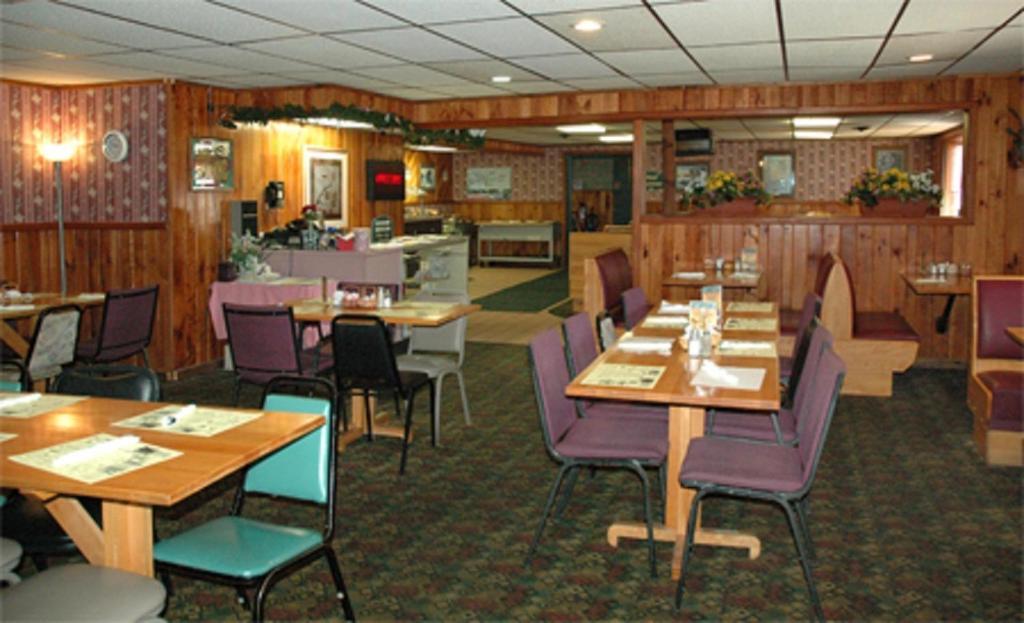 Zellar'S Village Inn Newberry Luaran gambar